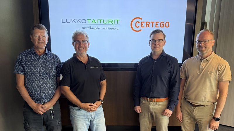 Acquisition agreement between Certego and Lukkotaiturit – representatives standing in front of the company logos.